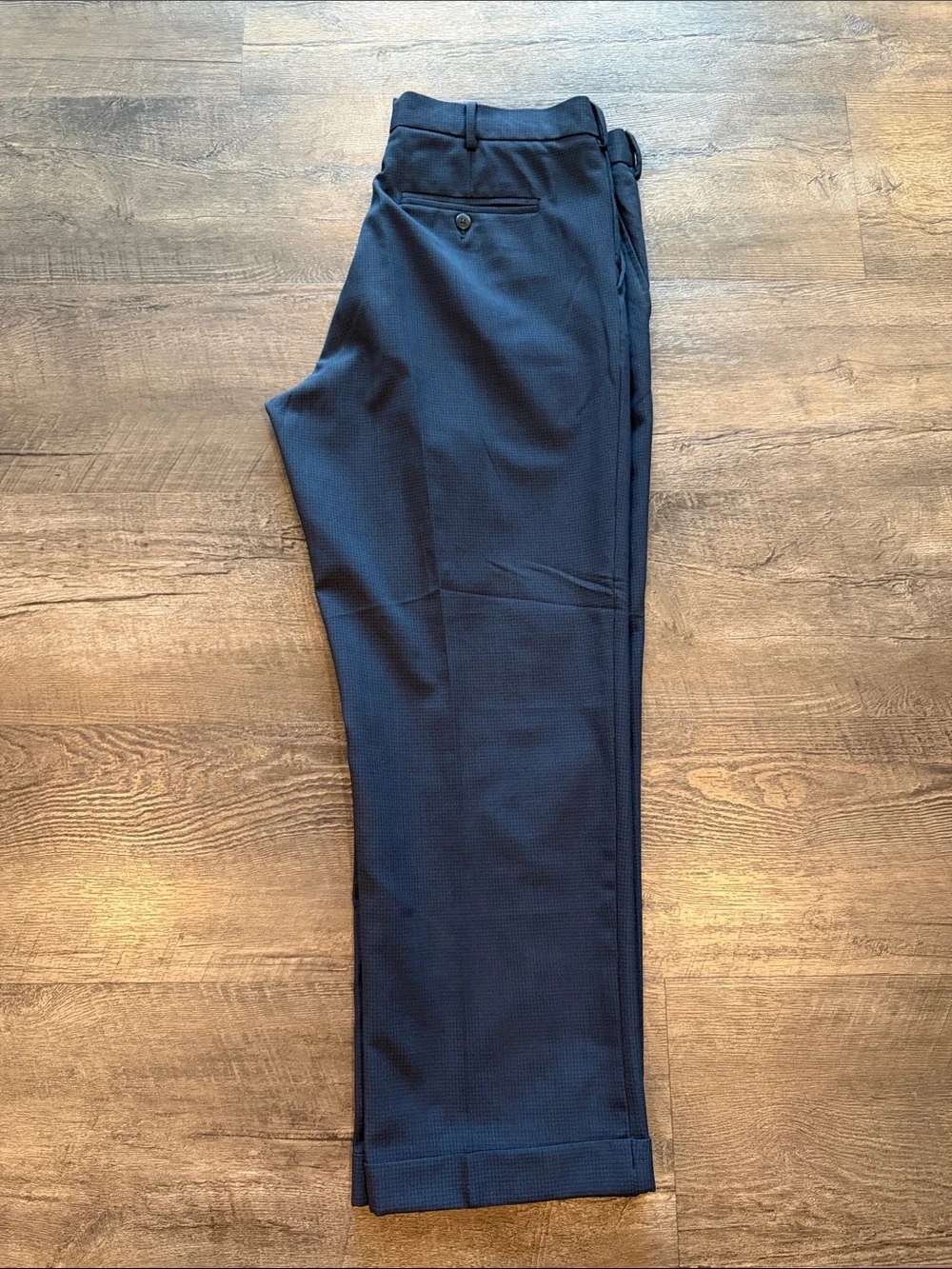 Van Heusen Traveler 36x29 Classic Fit/Pleat Front Navy Blue w/Black Dress Pants